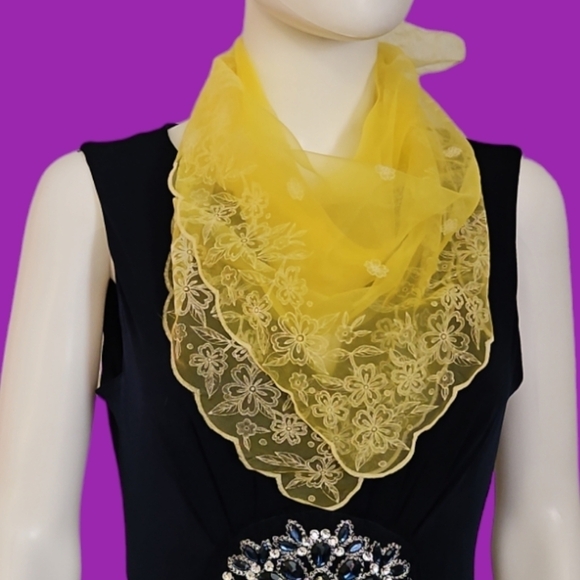 Vintage Yellow Scalloped Floral Chiffon Mantilla Scarf - Picture 2 of 6